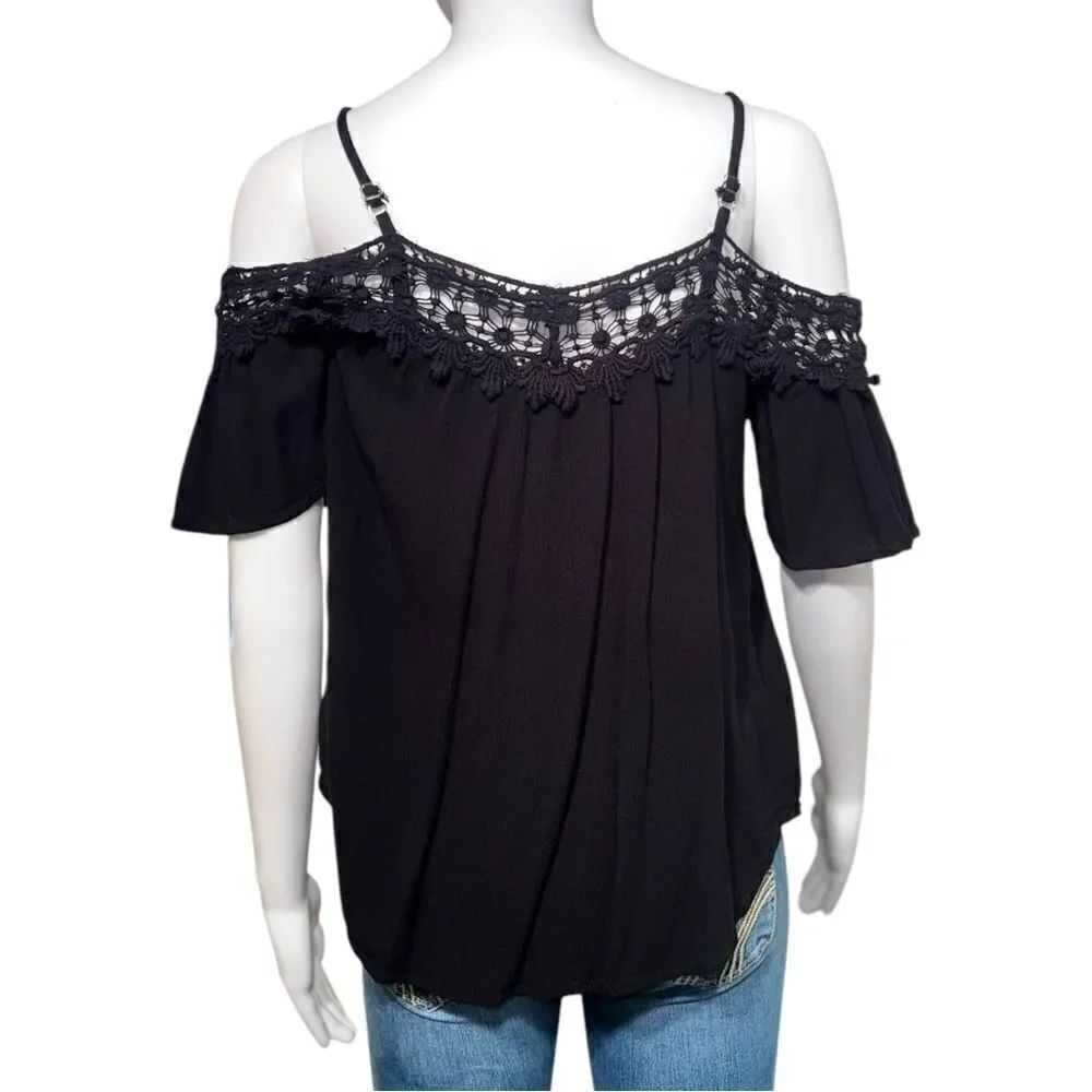 Cold-Shoulder Crochet Top (S) - Picture 7 of 13
